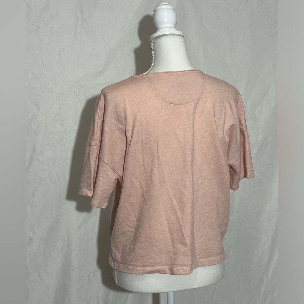 Madewell Short Sleeve Sweatshirt Top in a Light Pink Coral Raw Hem Womens Small - Picture 2 of 7